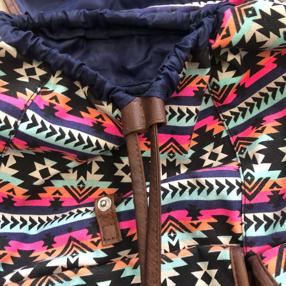 Drawstring Backpack Tribal Print - Picture 6 of 10